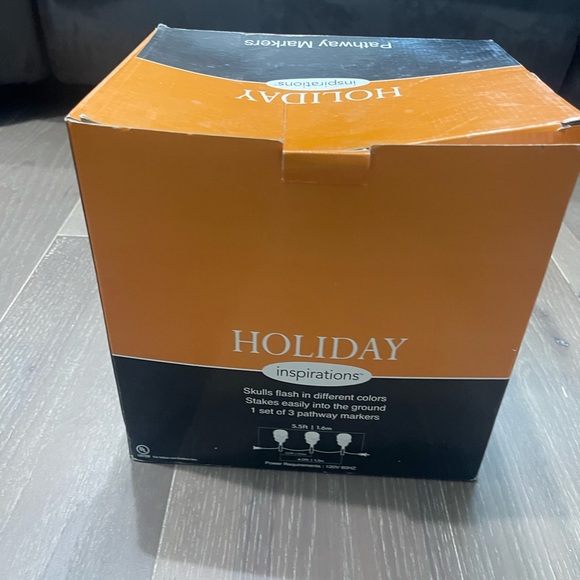 Holiday inspirations Skull inspirations pathway markers. 3ct - Picture 2 of 2